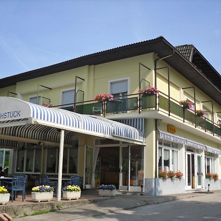 Garni Bellavista Hotel Calceranica al Lago Bagian luar foto