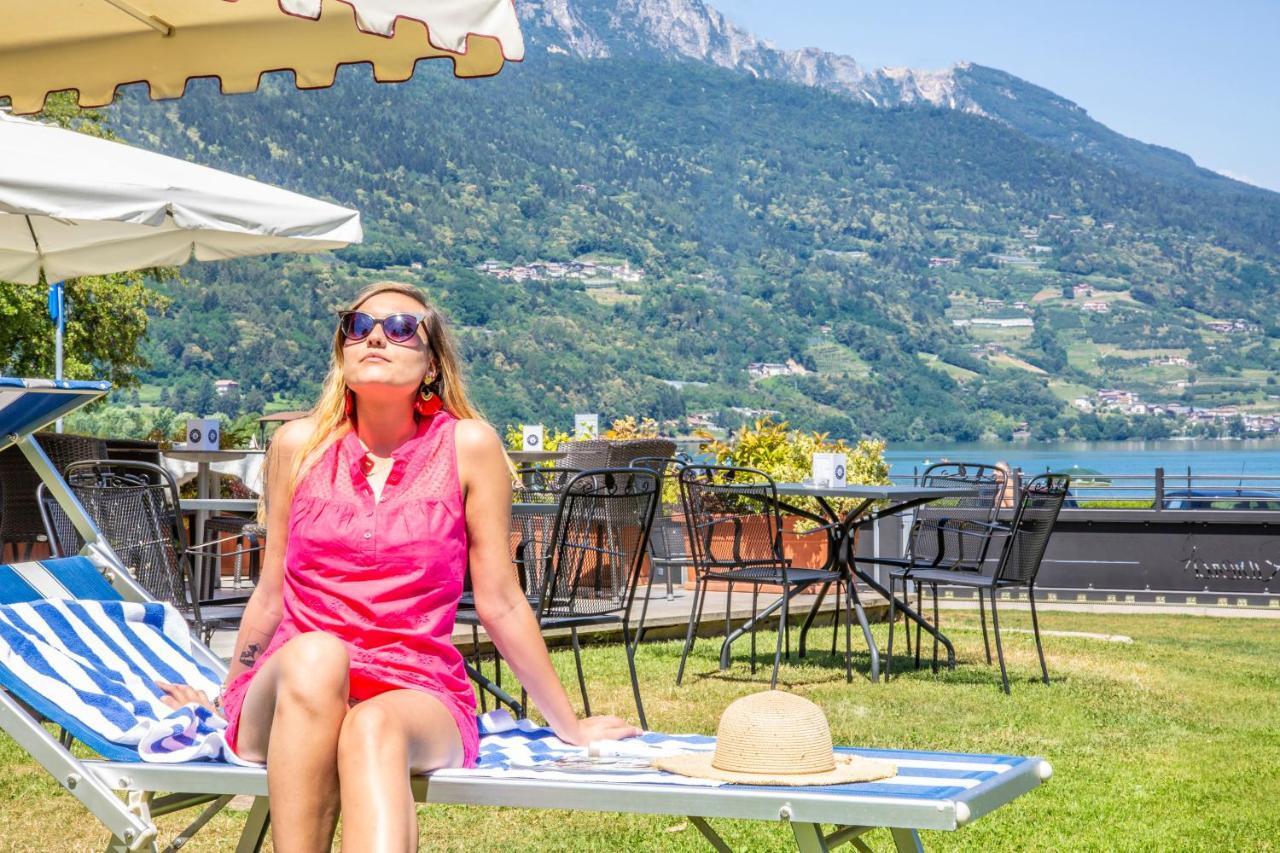 Garni Bellavista Hotel Calceranica al Lago Bagian luar foto